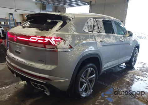 2024 Volkswagen Atlas Cross Sport 2.0T Sel R-Line z USA, uszkodzony, nr VIN 1V2AE2CA7RC260184